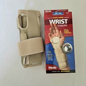 Mueller Sport Care Wrist Stabilizer Size Small/Medium (SM/MD)